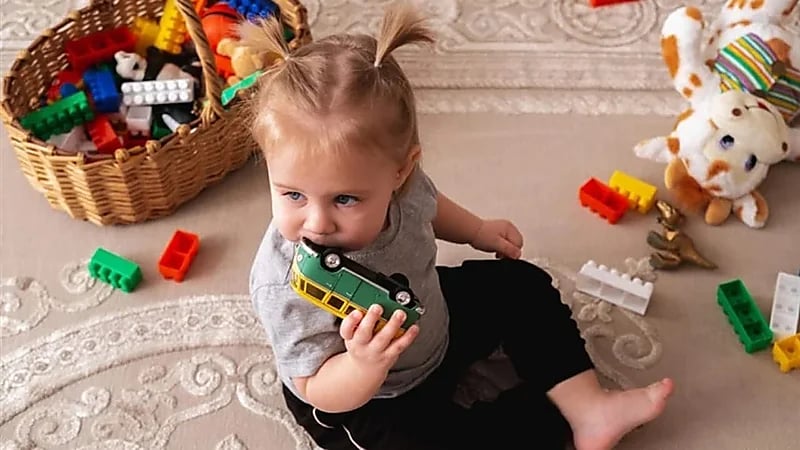 دراسة تكشف وجود 96 مادة كيميائية في أجسام الأطفال