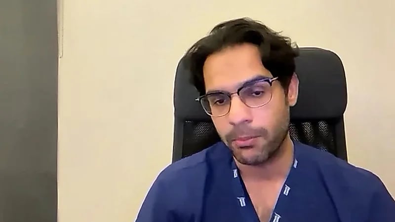 استشاري: لا تنخدعوا بالأسعار الفلكية لوسائد النوم المهم دعم الرقبة .. فيديو