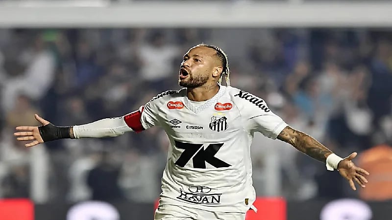 نيمار يبرر غضبه من جماهير سانتوس: لا أقبل الإهانات