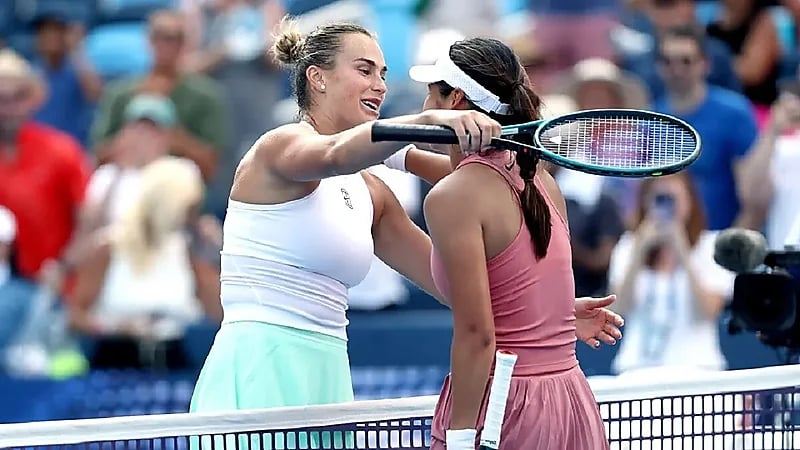 لاعبة تنس تطالب بطرد طفل من الملعب