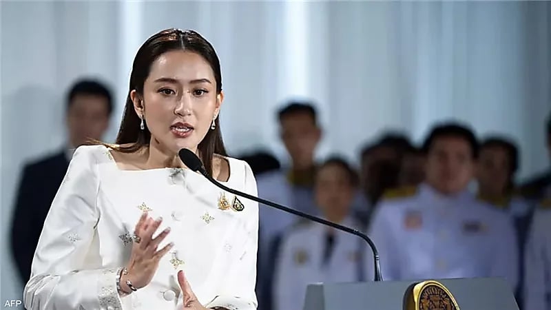 عزل رئيسة وزراء تايلاند بعد تسريب مكالمة هاتفية لها مثيرة للجدل