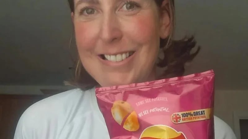 رقائق الشيبسي تنقذ فتاة من سرطان خفي