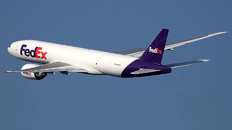 مطار الرياض يستقبل أول رحلة شحن مباشرة من فيديكس.. فيديو