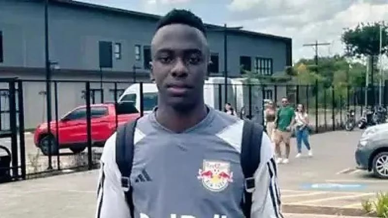 وفاة لاعب قبل الانتقال إلى نادٍ كبير