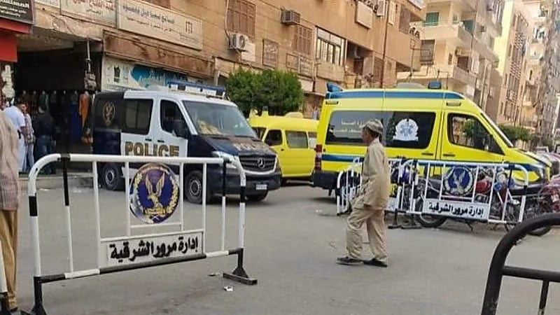 زوج يقتل زوجته ويشعل النيران بالشقة قبل أن يلقى مصرعه