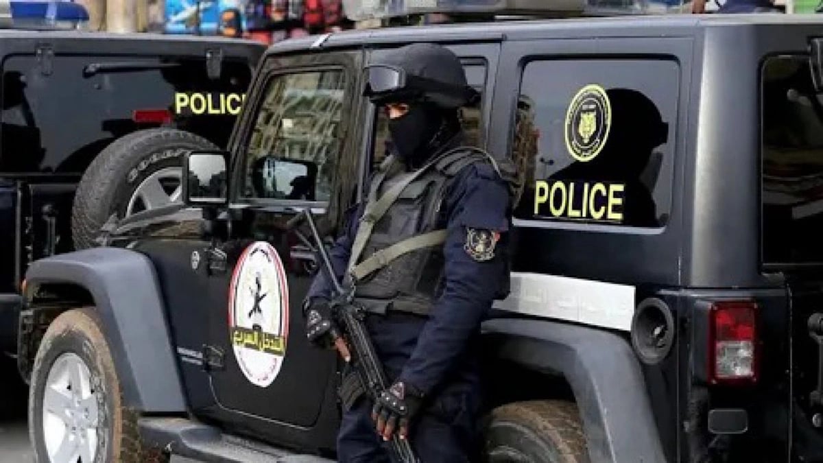 ضبط فنان عراقي يقود سيارة مخمورًا في مصر