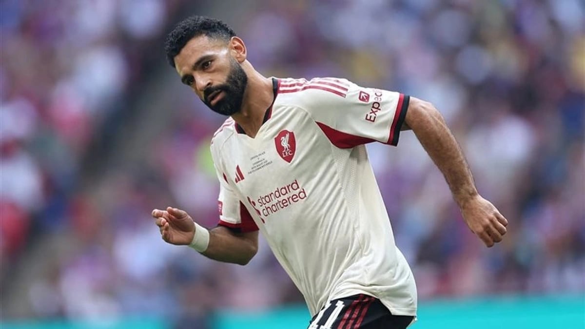 ليفربول يخطط لضم بديل صلاح بـ100 مليون يورو