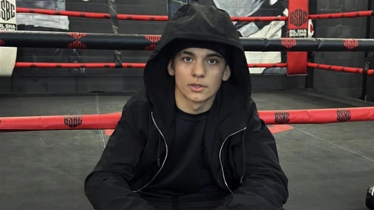 العثور على نجل أسطورة الملاكمة مقتولآ  داخل شقة