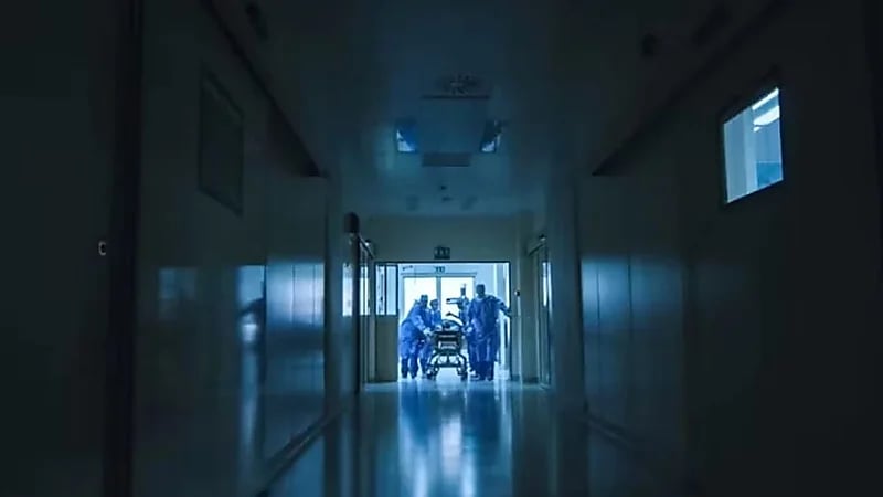 عصابة مسلحة تقتحم مستشفى لمحاولة تصفية أحد الجرحى