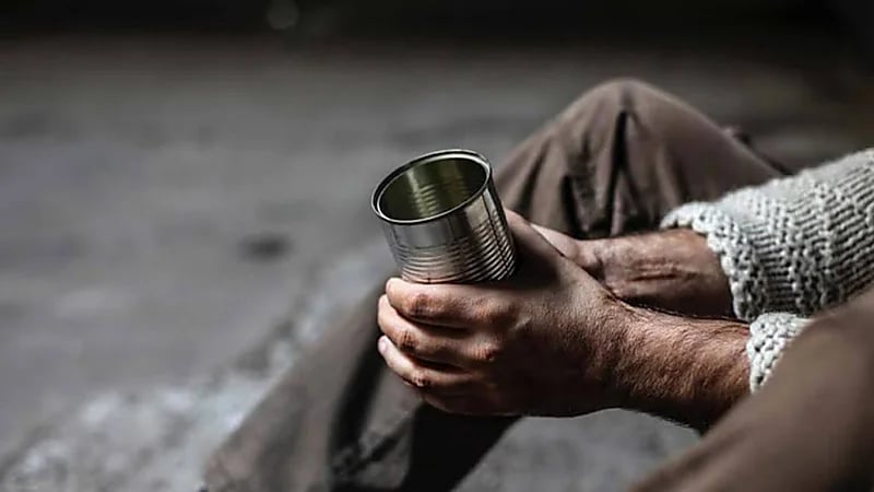 ضبط متسول يملك ثروة ومقتنيات فاخرة.. فيديو