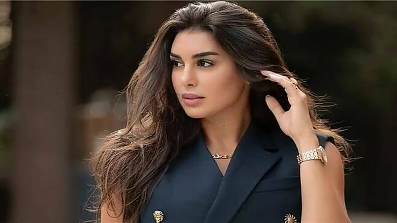 والد ياسمين صبري يهاجم ابنته لرفضها حضور زفاف شقيقها