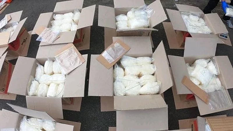 بعد إخماد حريق في بيت مهجور.. العثور على كمية ضخمة من المواد المشبوهة بداخله