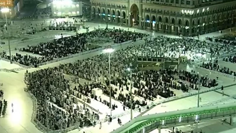 مشاهد إيمانية من صلاة فجر اليوم بالحرم المكي