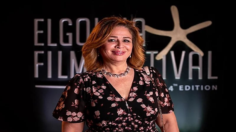 لص يتسلق سور منزل إلهام شاهين