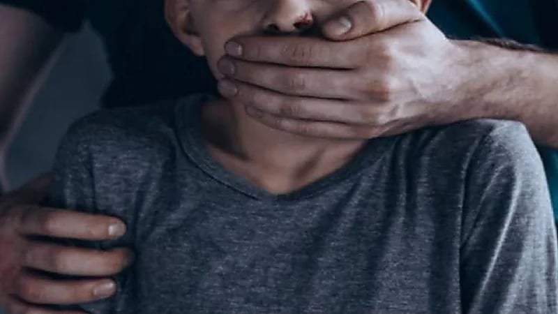 إحالة حارس عقار للمحاكمة بتهمة هتك عرض طفل