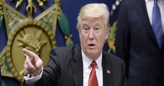 مطار أتاتورك يبدأ تطبيق قرار ترامب بمنع دخول لاجئين 7 دول