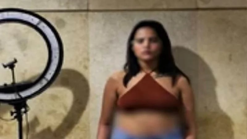 ضبط بلوجر مصرية شهيرة لنشرها مقاطع رقص خادشة للحياء.. فيديو