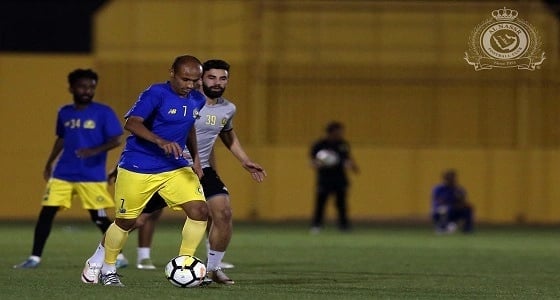 لاعبوا النصر يكتفون بمناورة كروية أمام الأولمبي