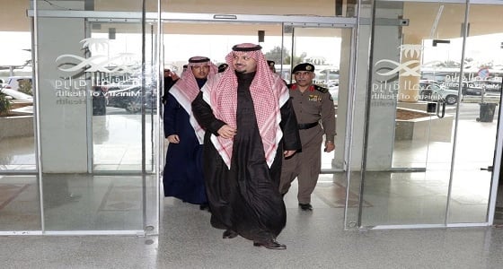 أمير " الشمالية " يتفقد مستشفى طريف العام ويوجه البلديه برفع مستوى النظافة