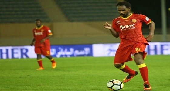 رسميا.. هزازي في القادسية حتى 2020