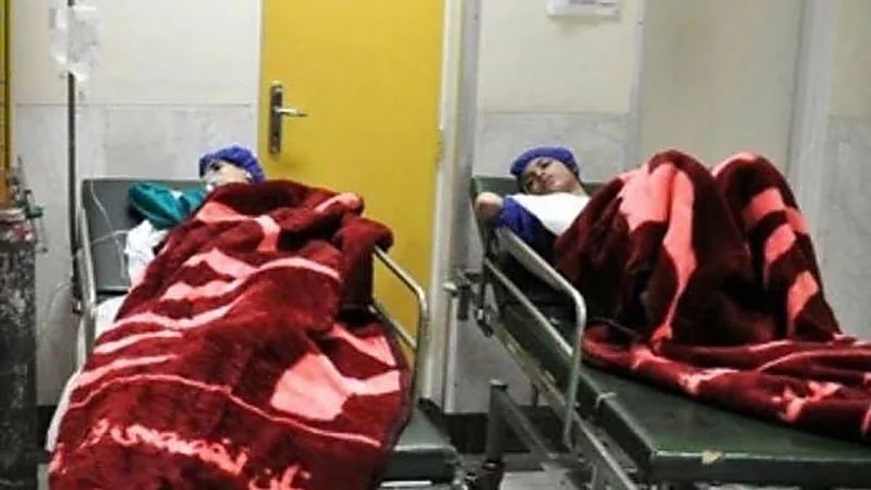 هتافات "الموت للدولة التي تقتل الفتيات" تصدح في إيران بعد تسميم الطالبات