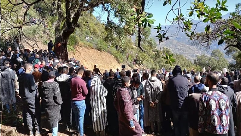 مئات المعزين يودعون الطفل ريان إلى مثواه الأخير