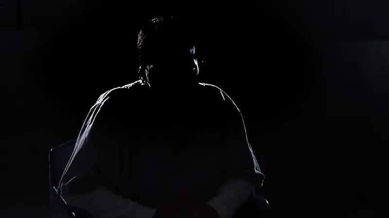 فيديو.. قصة مواطن تعاطى المخدرات بعمر الـ 13 عام تقليدًا لوالده