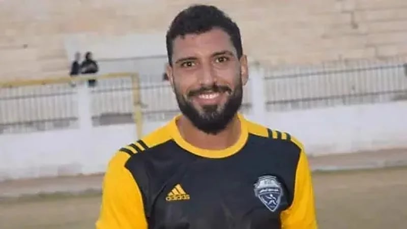 بعد انهياره في الملعب .. نادي كفر الشيخ ينفي وفاة لاعبه