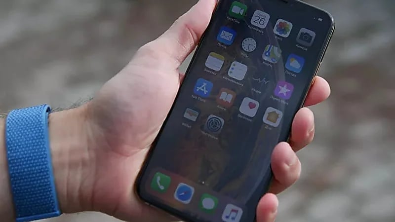  مختص يتحدث عن خطورة انفجار الهاتف في البرد 