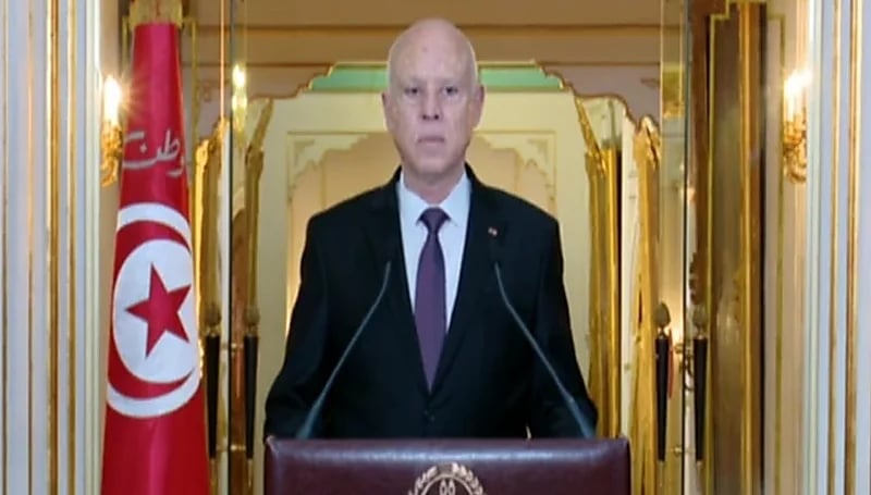 رئيس تونس يعلن تنظيم استفتاء وطني في 25 يوليو المقبل 