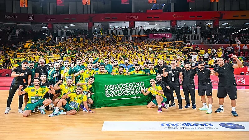 الخليج يهزم الدحيل ويتأهل لنهائي الآسيوي لكرة اليد