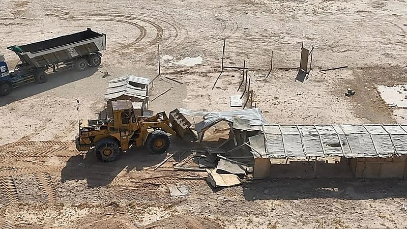 إزالة 60 موقعًا من المخيمات العشوائية بين طريق رماح والرياض