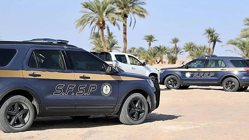 ضبط مخالفَين لنظام البيئة لاستغلالهما الرواسب في تبوك