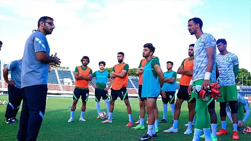 "الشهري" يكشف عن ظروف صعبة واجهت الأخضر