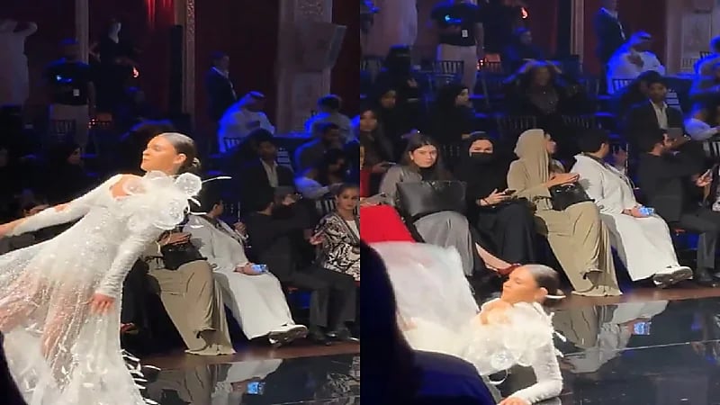 لحظة سقوط قاسية لعارضة أزياء تثير ذهول الحضور.. فيديو