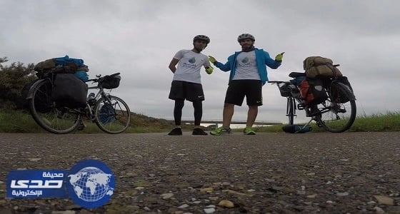 بالصور.. مواطنان يمران بـ 6 دول أوروبية على دراجة هوائية