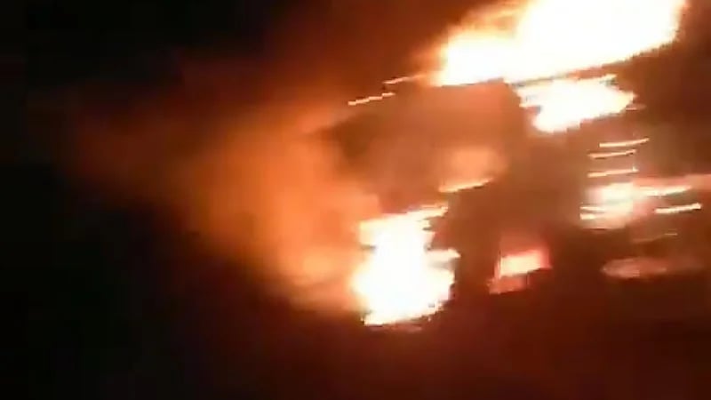 بالفيديو.. سقوط قتلى وجرحى في حادث تصادم قطارين