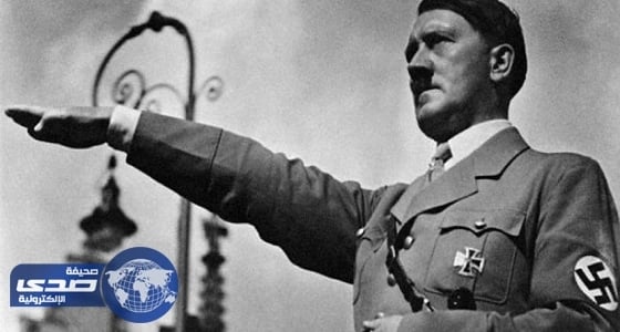 اعتقال سائحين صينيين في ألمانيا لأدائهما تحية النازي أمام البرلمان