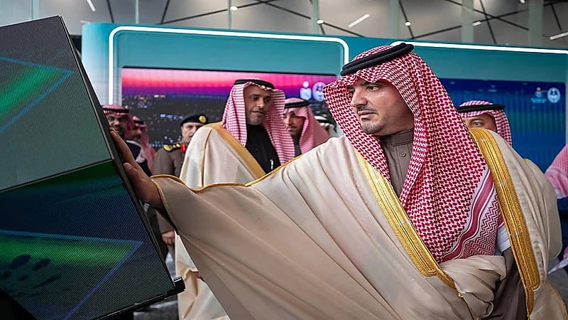 وزير الداخلية يُدشن مركز عزم للتمكين النفسي والمجتمعي .. فيديو وصور