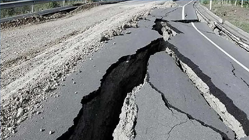 زلزال قوي يضرب البحر المتوسط قبالة سواحل تركيا