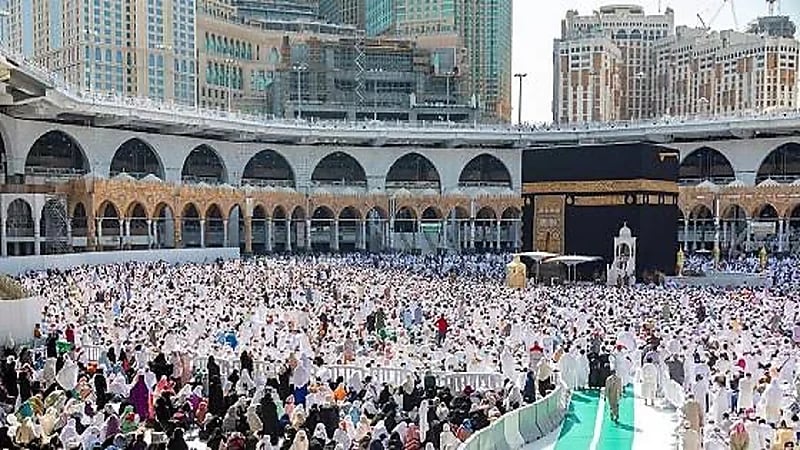 خطبتنا الجمعة من المسجد الحرام والمسجد النبوي