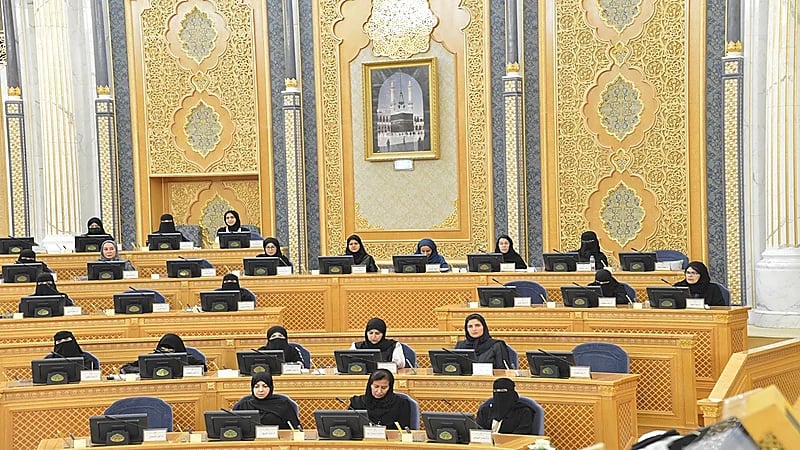 بمشاركة مكافحة المخدرات..الشورى يطالب بالإسراع في استراتيجية الطب الرياضي