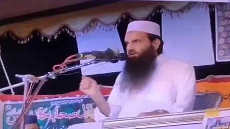 بالفيديو.. لحظة وفاة داعية على الهواء أثناء إلقائه محاضرة