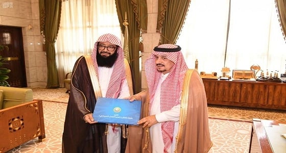 أمير الرياض يستقبل مدير فرع رئاسة هيئة الأمر بالمعروف والنهي عن المنكر بالمنطقة