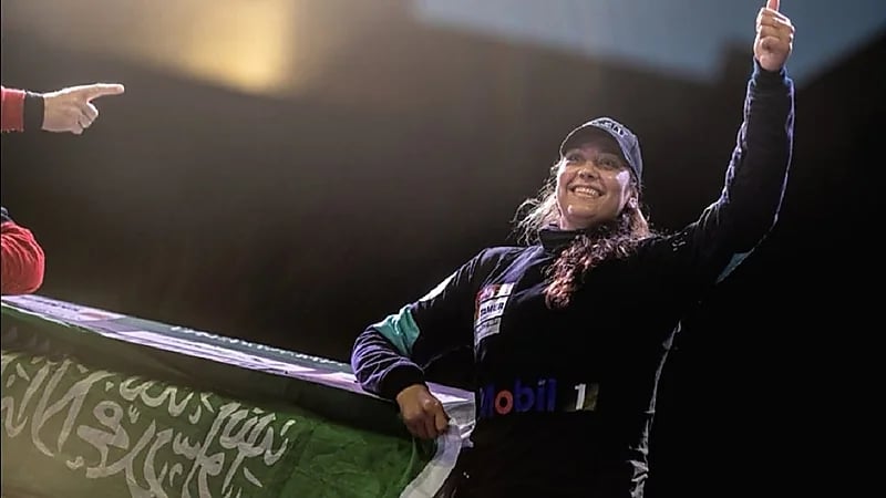 مواطنة تحقق نجاحات في كأس العالم للراليات الصحراوية في المجر