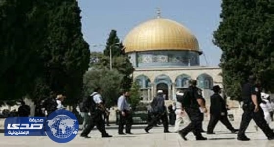 مستوطنون يهود يقتحمون الأقصى