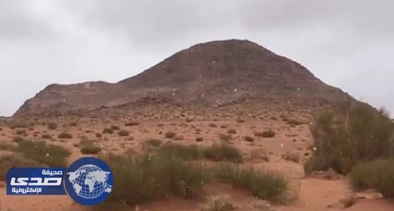 بالفيديو.. تساقط الثلوج على مرتفعات تبوك