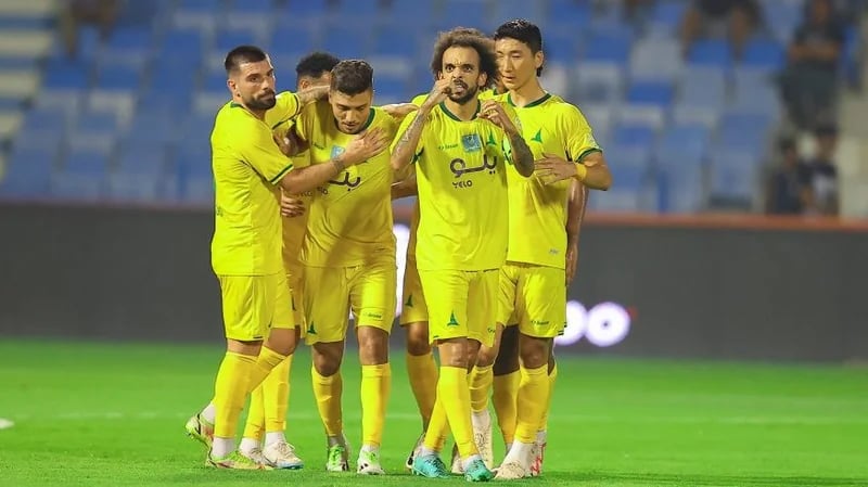 الخليج يقترب من التوقيع مع مهاجم وحارس جديد