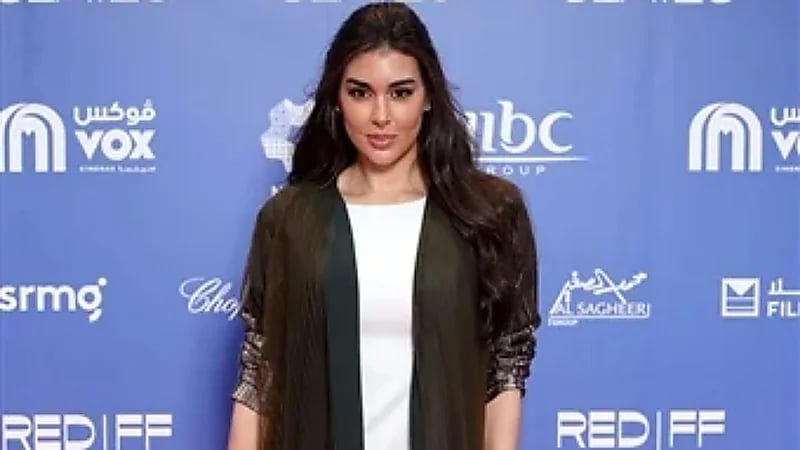 بعد تصدرها الترند.. عارضة أزياء بعياية ياسمين صبري.. صور