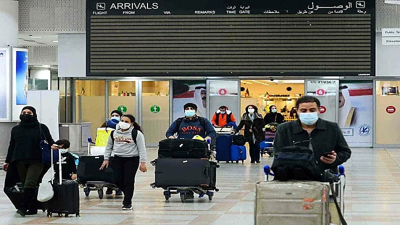 الكويت تسمح بدخول مصابين كورونا القادمين من الخارج